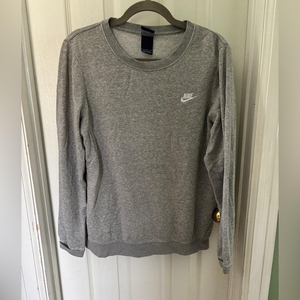 Nike Women's Heather Gray Crew Neck Sweater